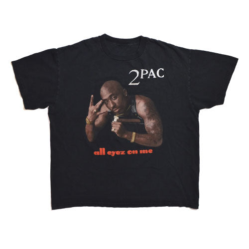 Tupac all eyes on me
