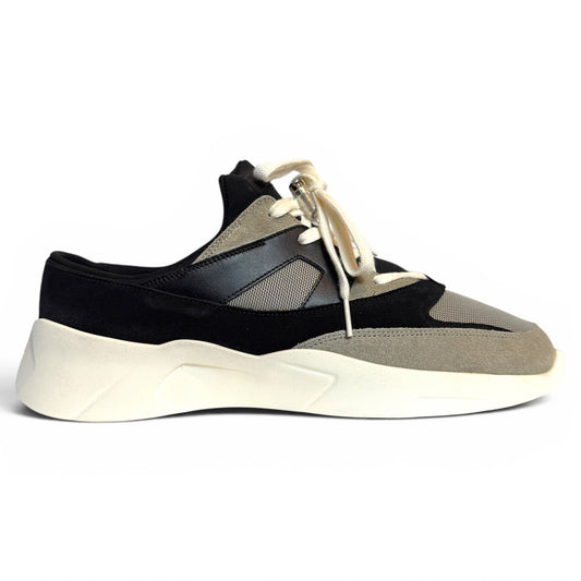 ESSENTIALS BACKLESS RUNNER SNEAKER