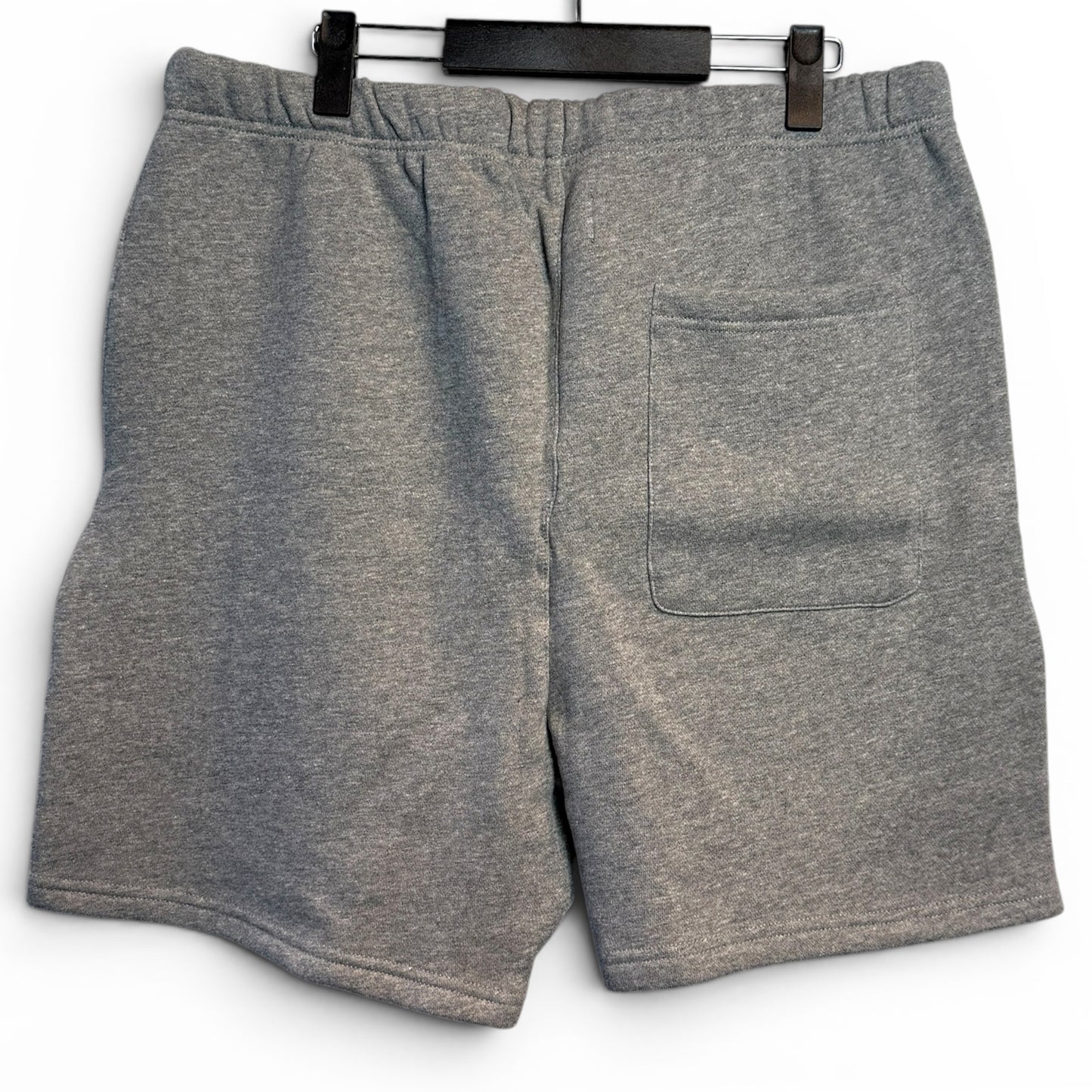 ESSENTIALS SWEAT SHORTS - GREY