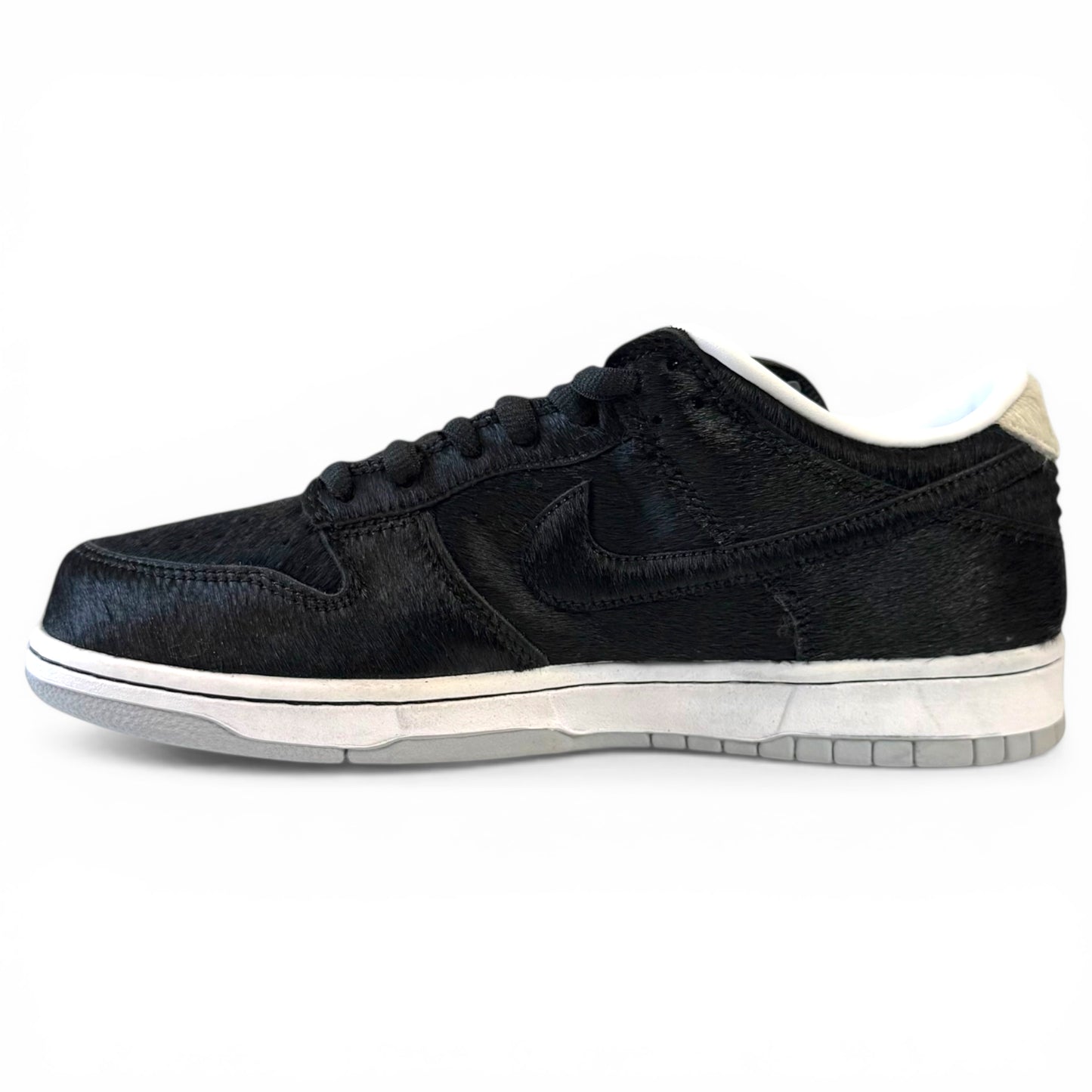 MEDICOM TOY × NIKE SB DUNK LOW OG QS (CZ5127 001) "BE@RBRICK"