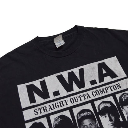 N.W.A STRAIGHT OUTTA COMPTON