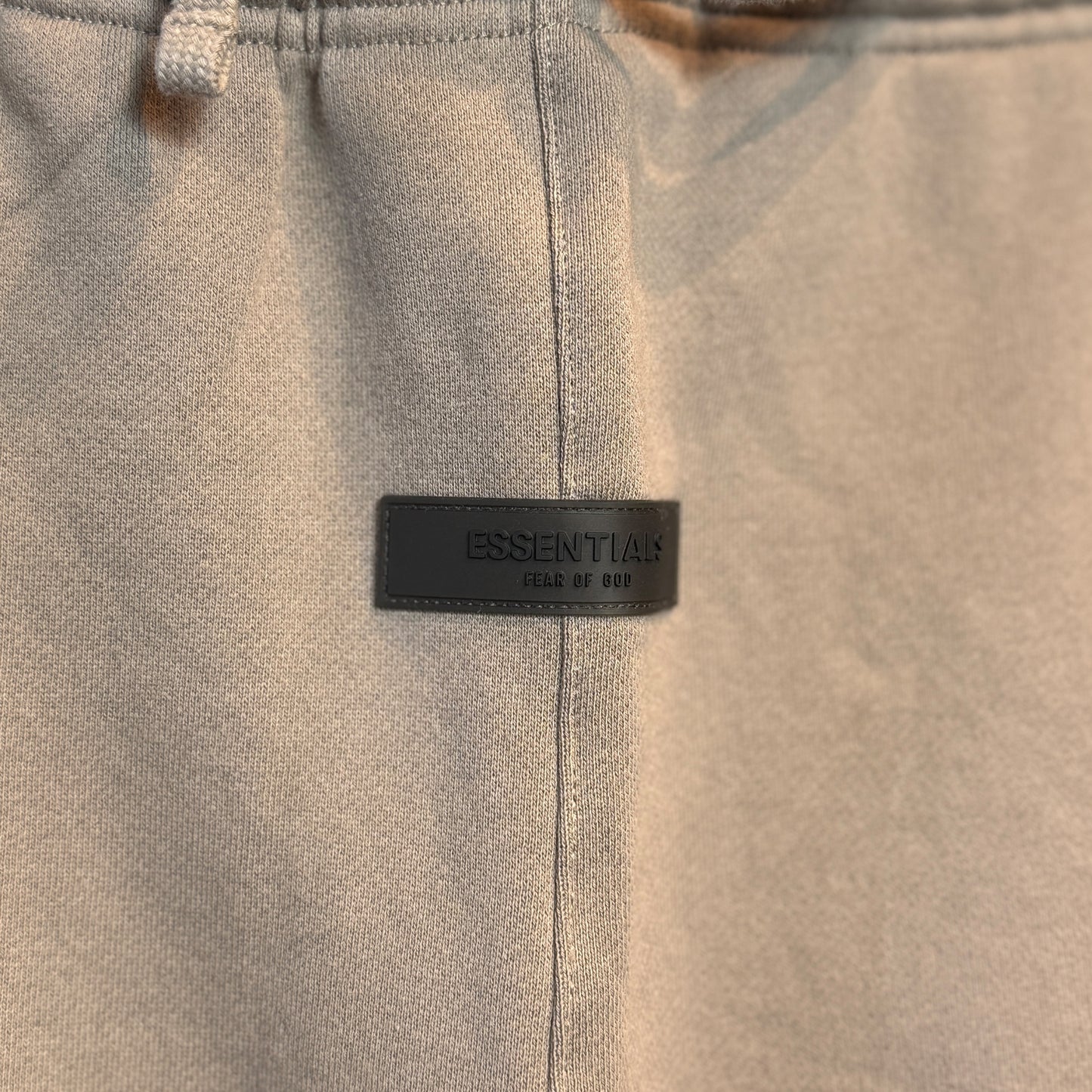 ESSENTIALS SWEATPANTS - DESERT TAUP