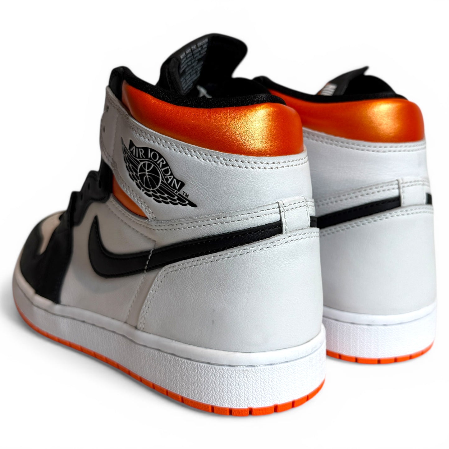 NIKE AIR JORDAN 1 RETRO HIGH OG (555088 180) "ELECTRO ORANGE"