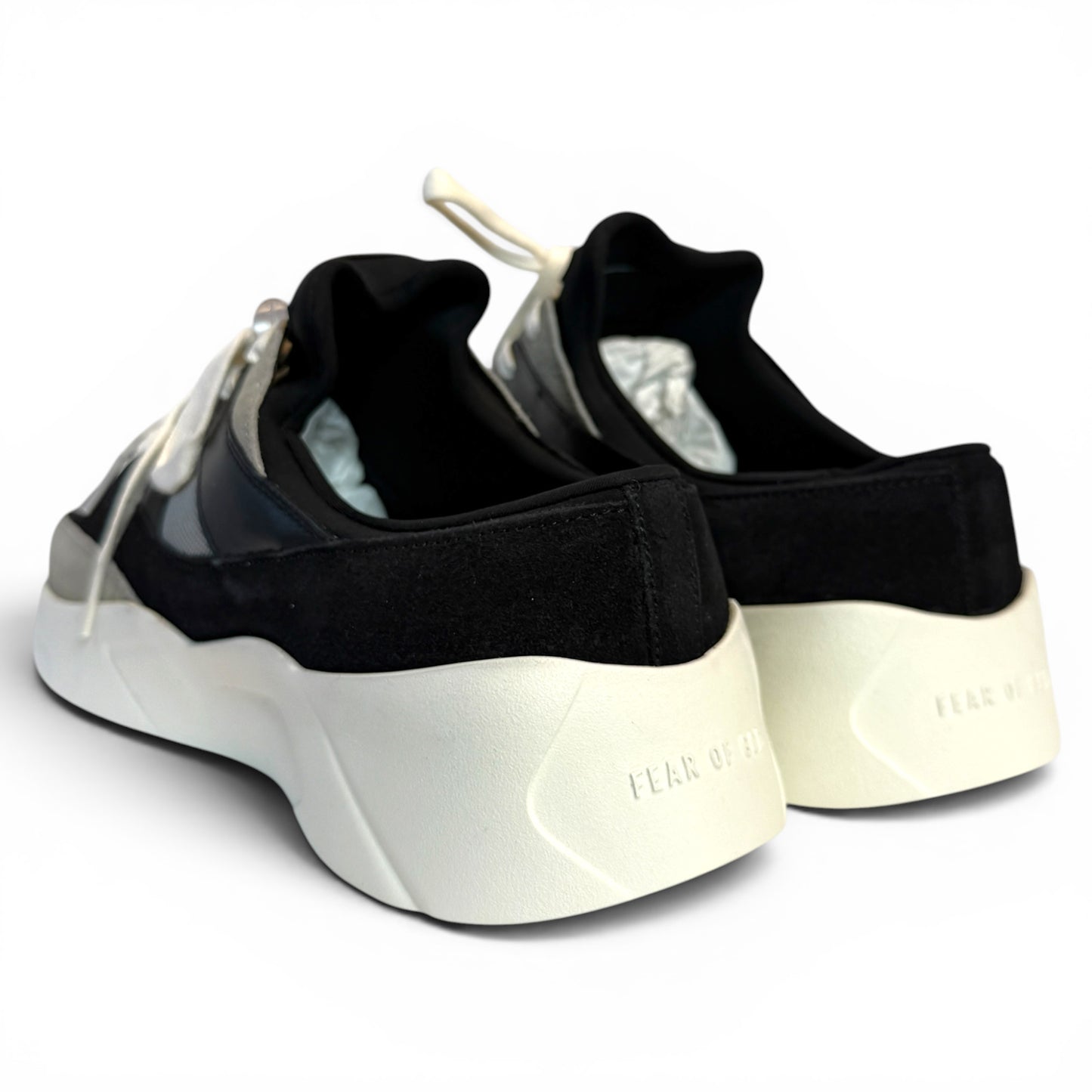 ESSENTIALS BACKLESS RUNNER SNEAKER