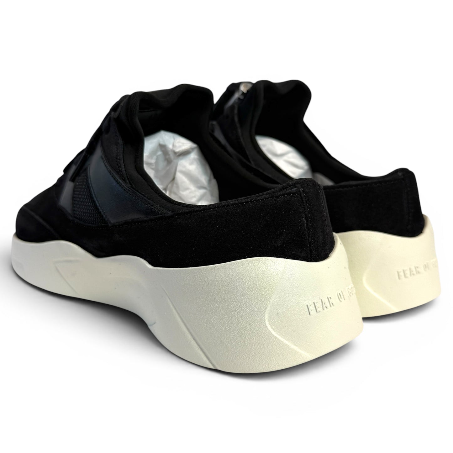 ESSENTIALS EXCLUSIVE BACKLESS RUNNER SNEAKER