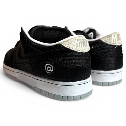 MEDICOM TOY × NIKE SB DUNK LOW OG QS (CZ5127 001) "BE@RBRICK"