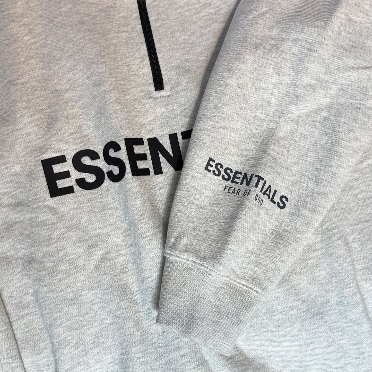 ESSENTIALS MOCKNECK HALF ZIP - HEATHER OATMEAL