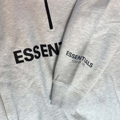 ESSENTIALS MOCKNECK HALF ZIP - HEATHER OATMEAL