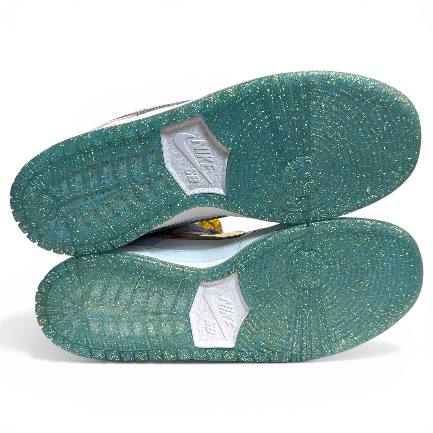 SEAN CLIVER × NIKE SB DUNK LOW PRO QS (DC9936 100) "HOLIDAY SPECIAL"