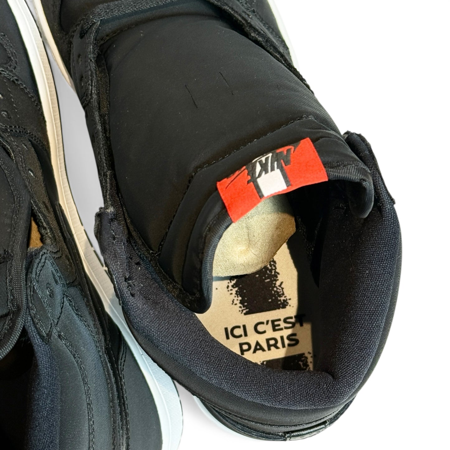 PSG × NIKE AIR JORDAN 1 RETRO HI OG BCFC (AR3254 001) "Paris Saint-Germain"