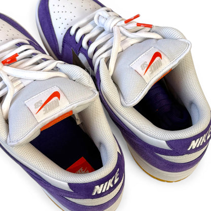 NIKE SB DUNK LOW PRO ISO (DV5464 500)ORANGE LABEL "COURT PURPLE GUM"