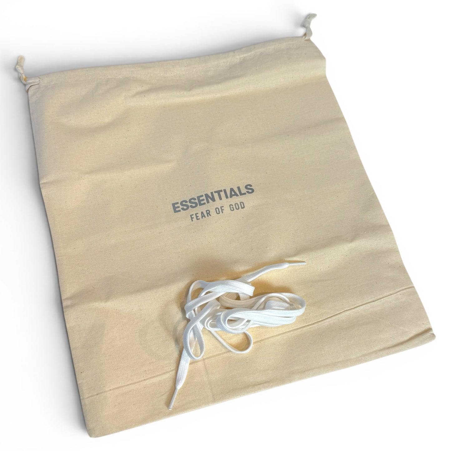 ESSENTIALS DISTANCE RUNNER SNEAKER