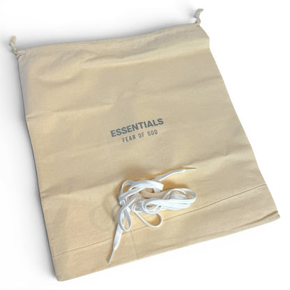 ESSENTIALS DISTANCE RUNNER SNEAKER
