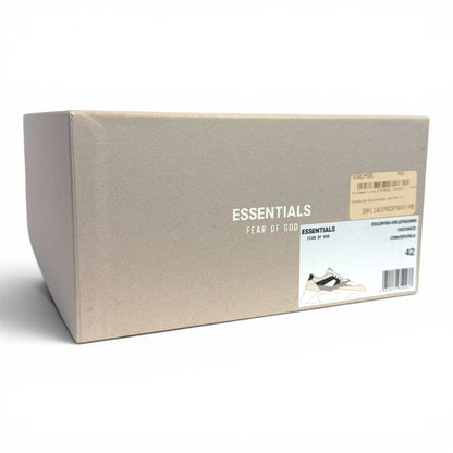 ESSENTIALS DISTANCE RUNNER SNEAKER